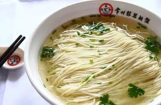 豆腐炒面条，家常美食的全新演绎，营养美味一锅端
