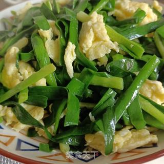 鸡蛋炒酒菜的做法