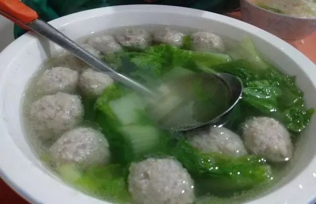 老头辫子炖豆腐，家常美食中的温情与营养