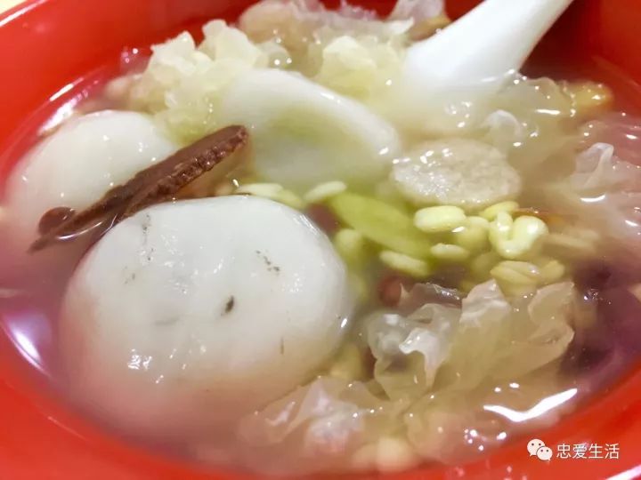 老头辫子炖豆腐，家常美食中的温情与营养