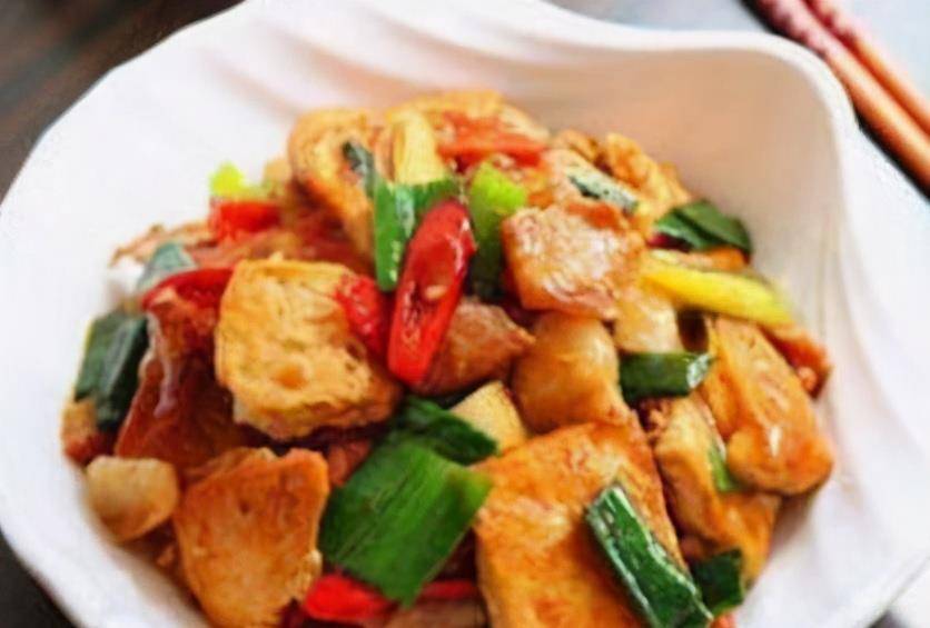 家常美食之熟肉沫炒豆腐，美味与健康的完美融合