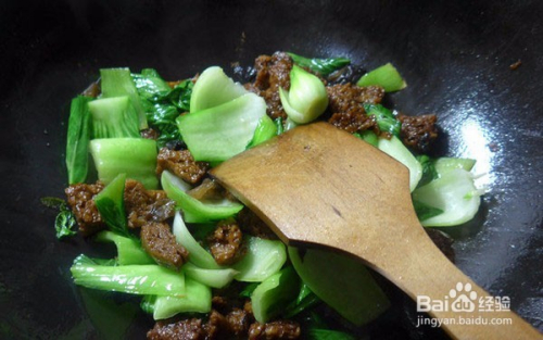 柿子炒豆腐青菜，家常美食的新风味体验
