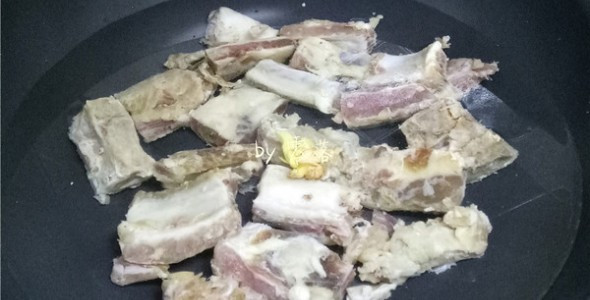 好吃的腊排骨做法视频