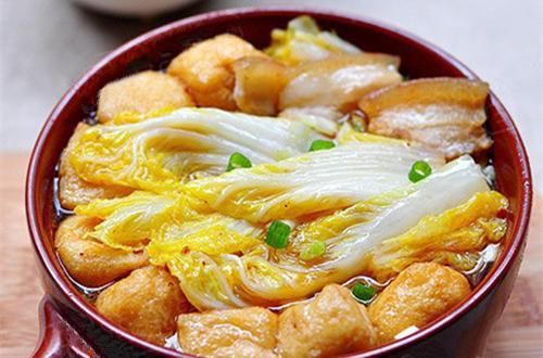 清炖砂锅炸豆腐，家常美食中的营养与健康