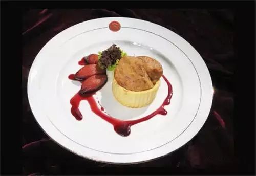 鹅肝遇上中国豆腐，一场味蕾的奢华邂逅