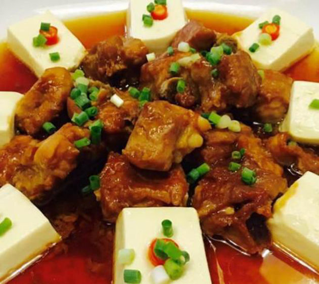 宫保鸡豆腐，家常美食的全新演绎，美味与营养的双重享受
