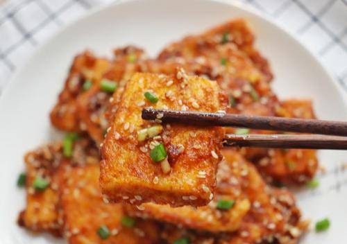 家常美食，水豆腐炸豆腐串的诱惑与做法解析