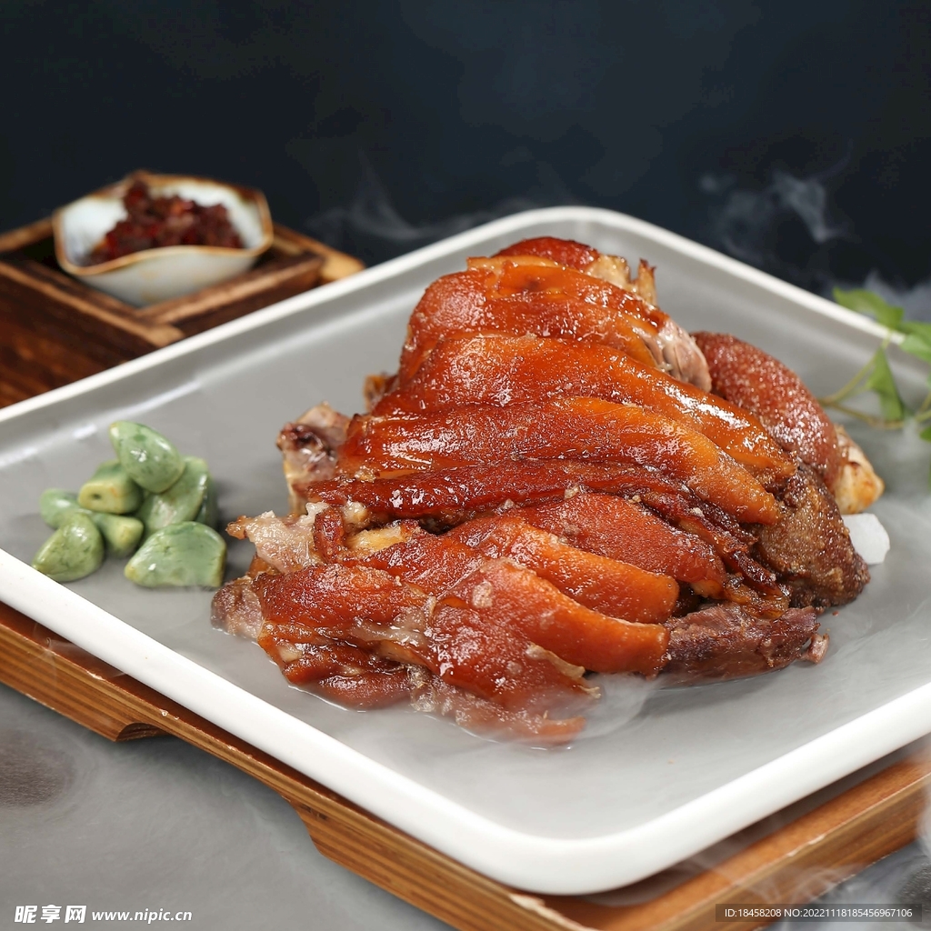 东北扒肘子的家常做法
