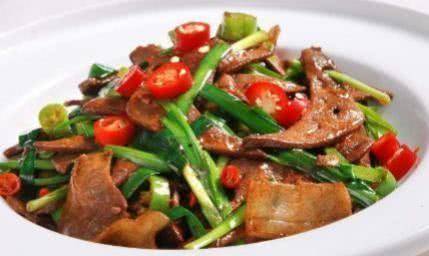 泡菜炒猪肝，家常美味，营养满分，简单易学！