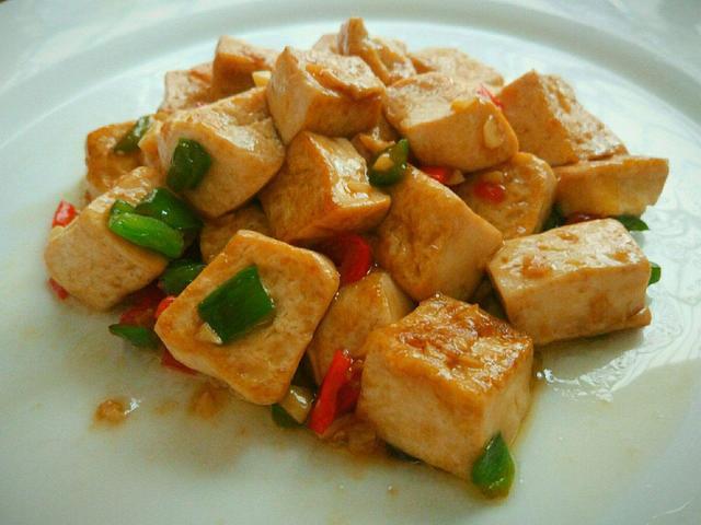 自制大块豆腐，家常美味，健康之选