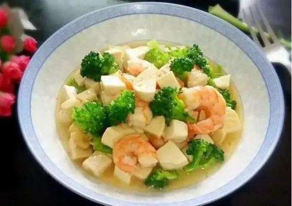 虾仁豆腐小馄饨，鲜美口感，营养满分，家常美食新选择
