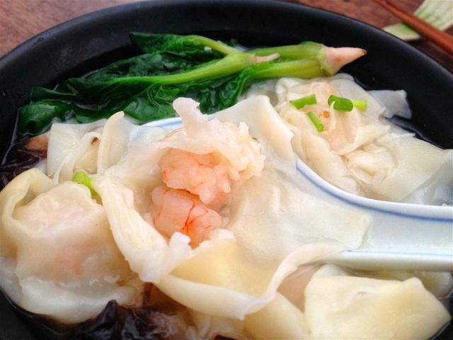 虾仁豆腐小馄饨，鲜美口感，营养满分，家常美食新选择