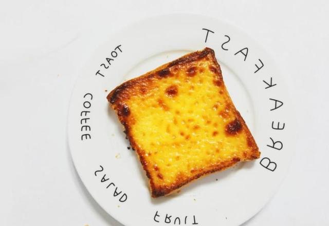 岩烧吐司面包，美味早餐新选择，轻松制作攻略大公开！