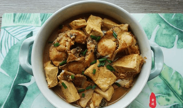 皮鱼干炖豆腐，家常美味，滋补养生一锅炖