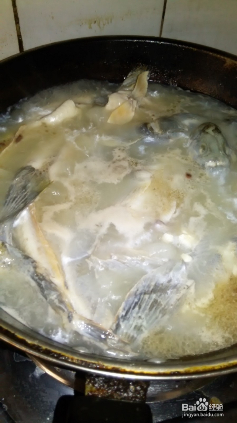 蛋糕妈妈鱼炖豆腐的做法