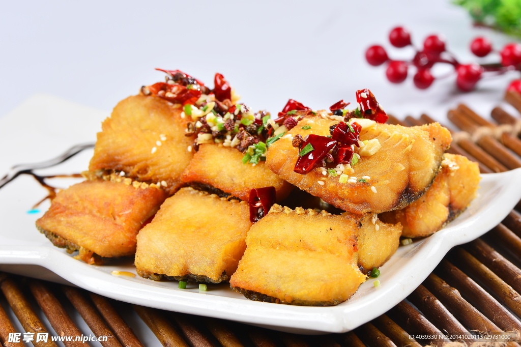 糍粑鱼豆腐煲，传统美食的现代演绎，美味与健康的完美结合