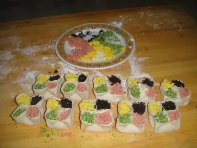 手擀宽面的魅力，传统工艺与美味结合的典范