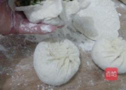 芹菜粉条鸡蛋包子做法