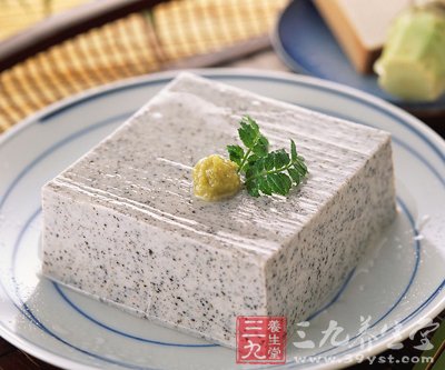 菠菜炒魔芋豆腐，低脂养生美食的制作与益处