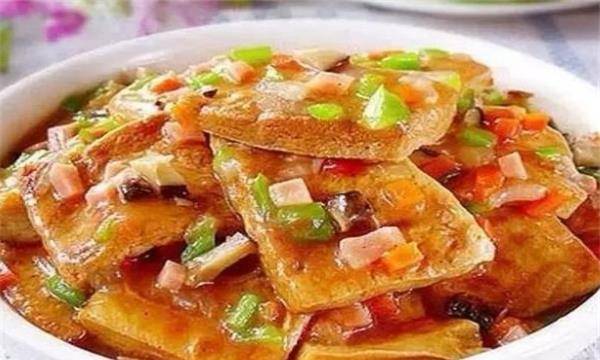 鱼腩豆腐串煲，美味滋补的家常佳肴