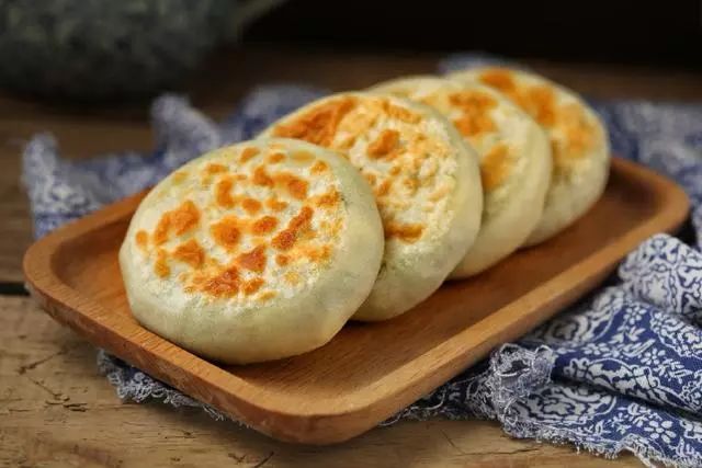 韭菜豆腐蒸馅饼，健康美味，家的味道