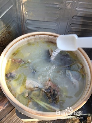 猪肚水鱼煲汤的做法