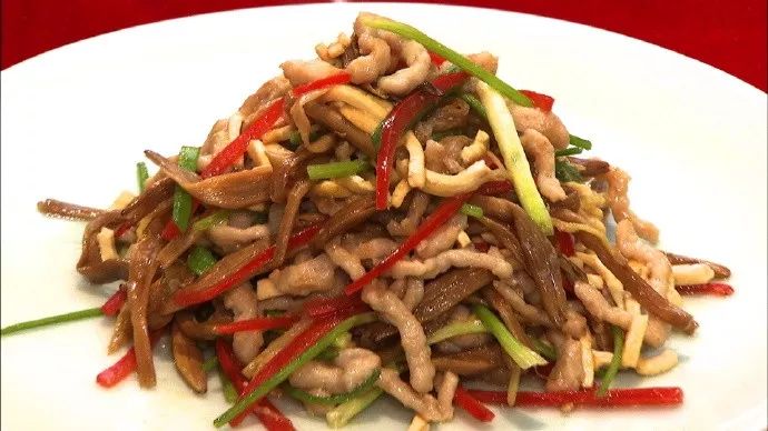 芫荽炒鱼整条的做法视频