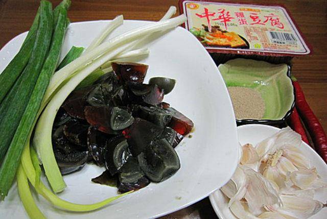 皮蛋豆腐的做法不放辣椒