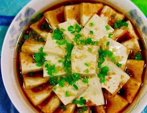 家常美味，蒸豆腐辣椒膏的独到魅力与制作技巧