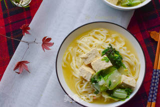 炖冻白菜，冬日里的温暖食谱，简单易做又营养美味