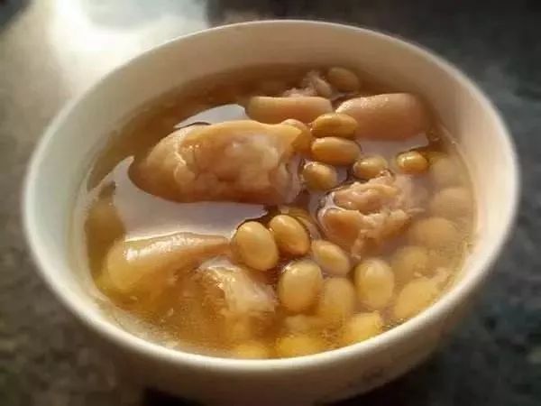 大盘菜豆腐黄豆汤的做法