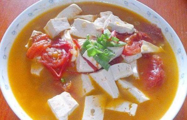 西红柿煲豆腐包菜，美味家常菜的健康奥秘