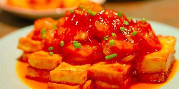 番茄豆腐虾仁粥，鲜美滋补的温暖早餐
