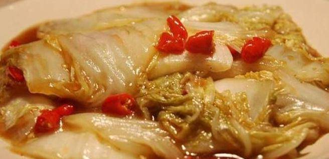 家常美味，白菜焖豆腐泡菜，温暖每一根味蕾