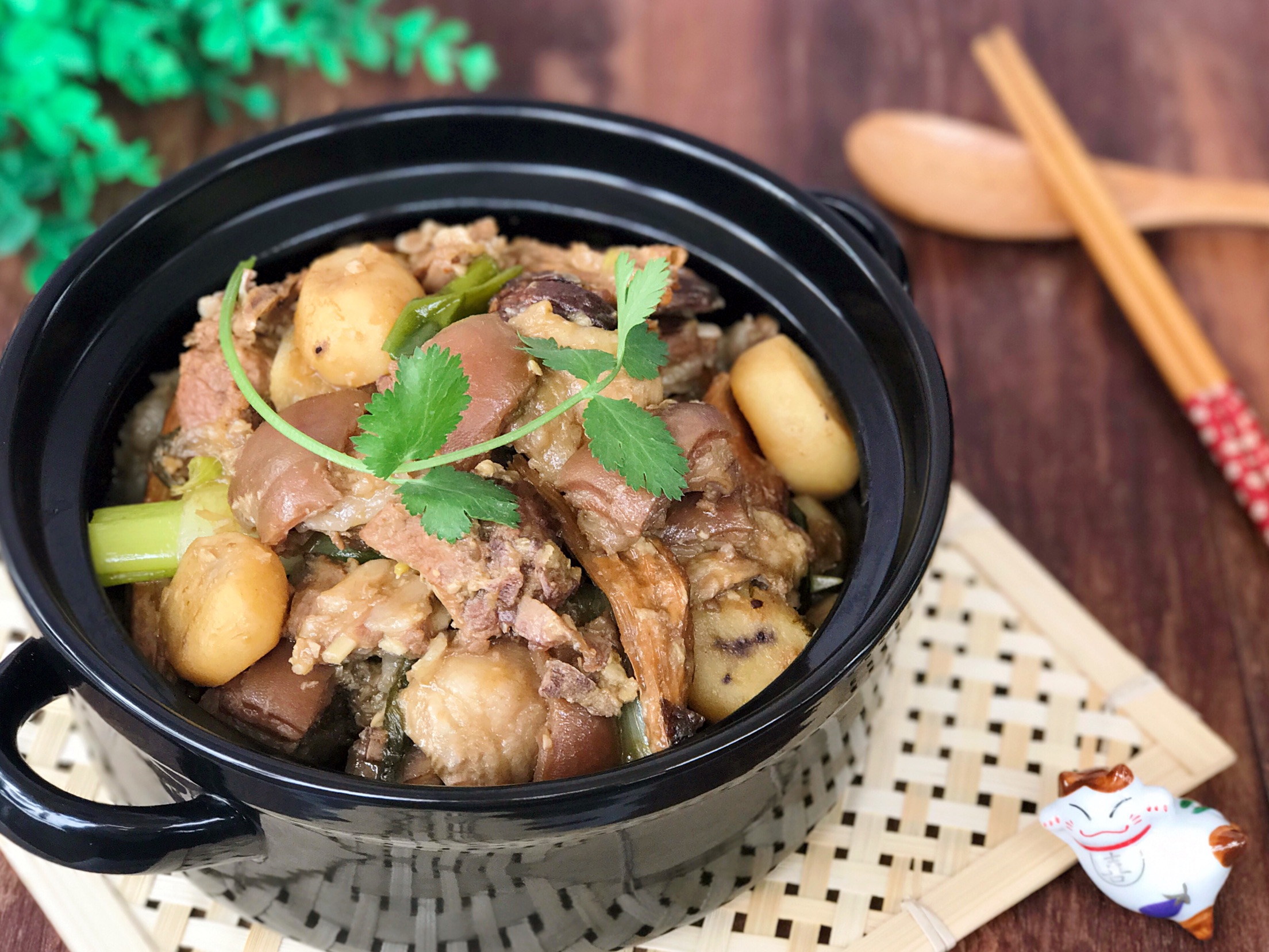 暖身养颜的美食佳品——腐竹豆腐煲砂锅的做法与功效