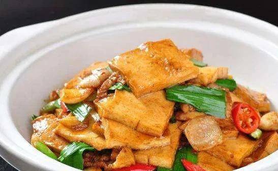 家常美食新搭配，白菜粉丝千页豆腐的美味与营养解析