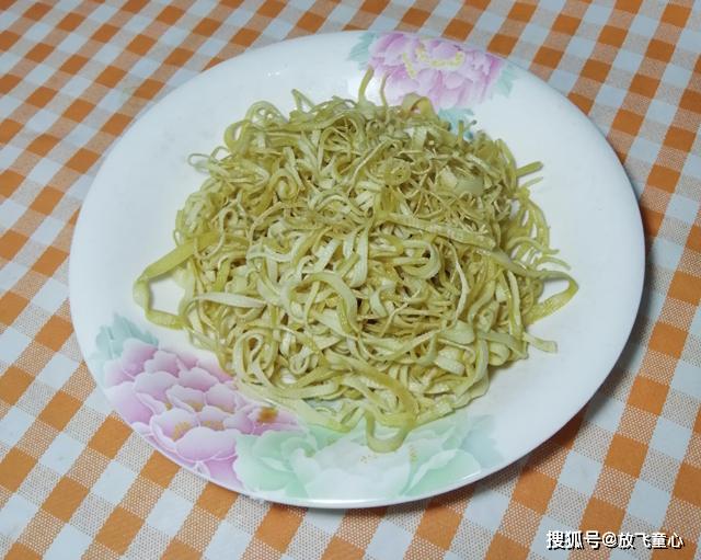 豆腐丝煮海鲜，鲜美口感与营养满分的一锅好菜