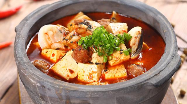 砂锅菜豆腐，温暖心灵的美食佳品