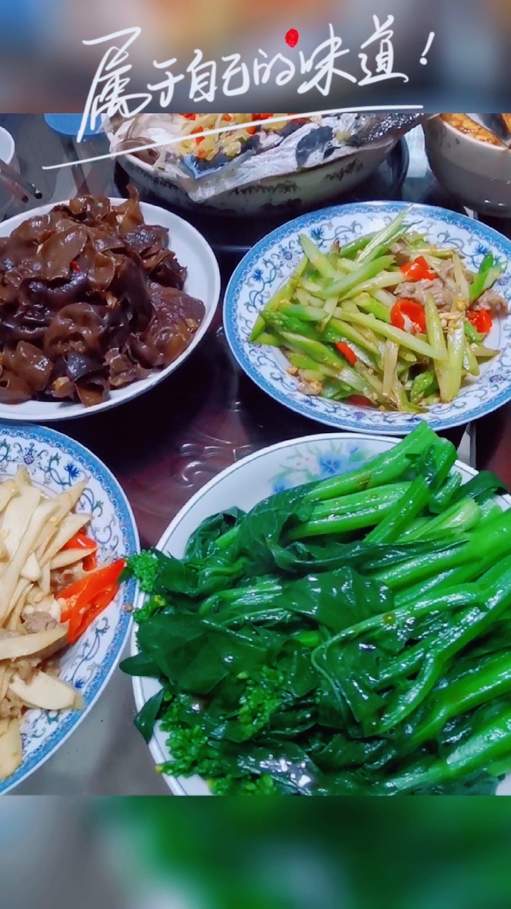 豆腐皮菠菜水煮，健康美味的素食佳肴