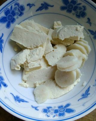 藠头焖白豆腐的做法