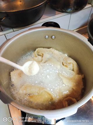 炸豆腐猪皮汤的做法大全