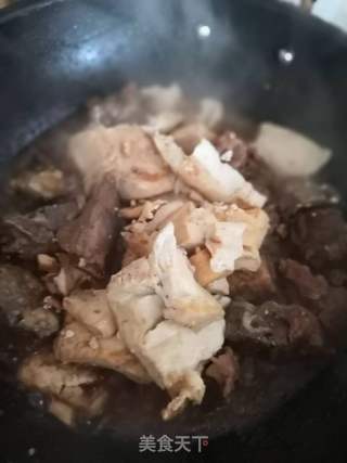 湘菜豆腐焖排骨的做法