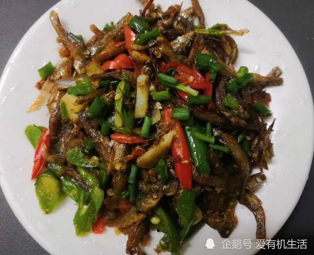 腊肉炒辣椒，家常美食中的绝妙搭配
