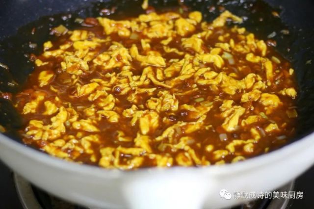 儿童青菜鸡蛋炸酱做法