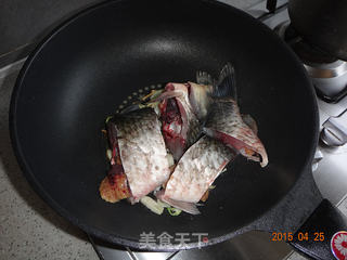 鲫鱼豆腐酱，家常美食中的营养佳品