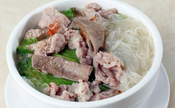 瘦肉粉汤底的做法