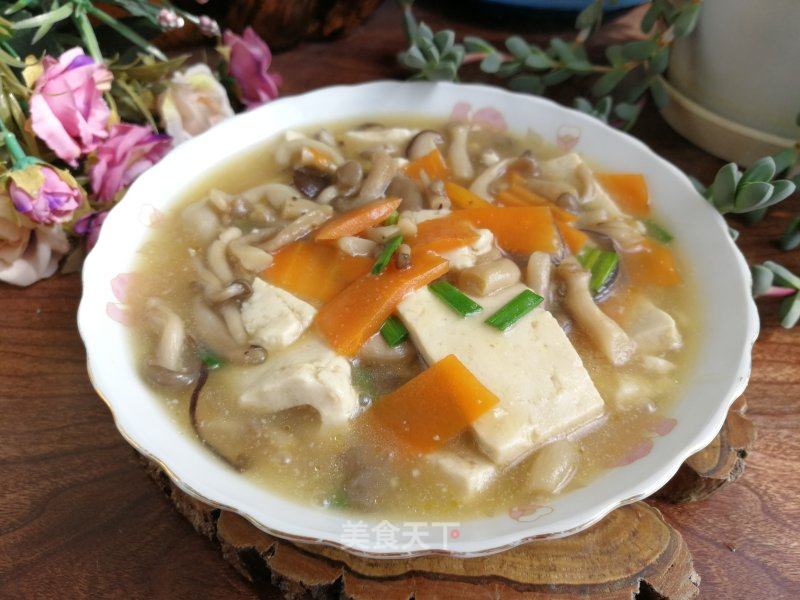 清炖排骨菌菇汤的做法
