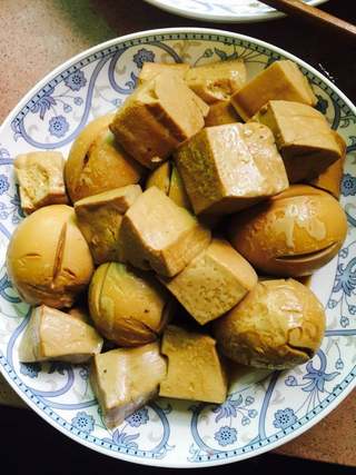 卤菜千叶豆腐，家常美食的魅力与做法解析