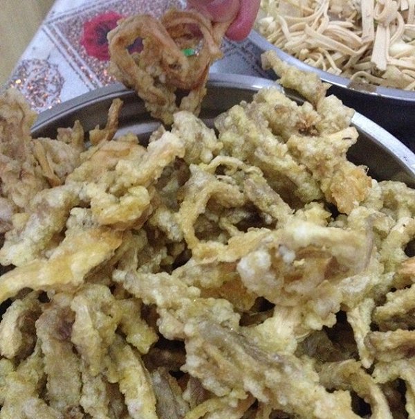 金黄酥脆的炸磨菇，家常美食新体验