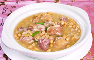 豆腐黄豆炖排骨，滋养身心的一道家常美味